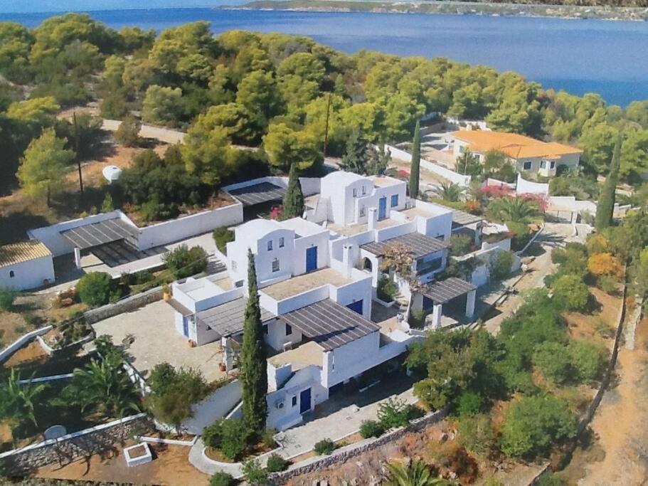 Retreat Villa By The Sea With Pool In Porto Heli Exterior foto